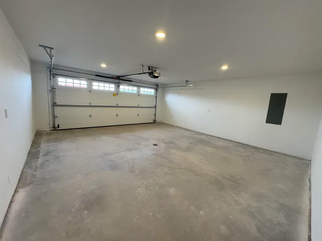 $376,900 | 4450 East Moose Horn Drive, Moose Lake, MN 55767