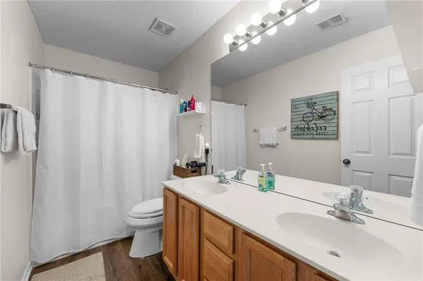 $200,000 | 5521 North Fairmount Avenue, Kansas City, MO 64118