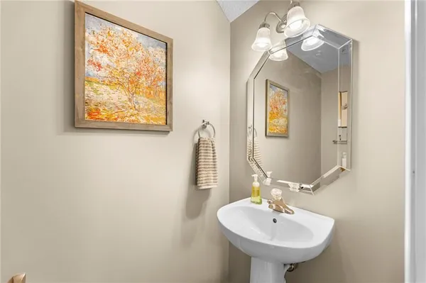 $200,000 | 5521 North Fairmount Avenue, Kansas City, MO 64118