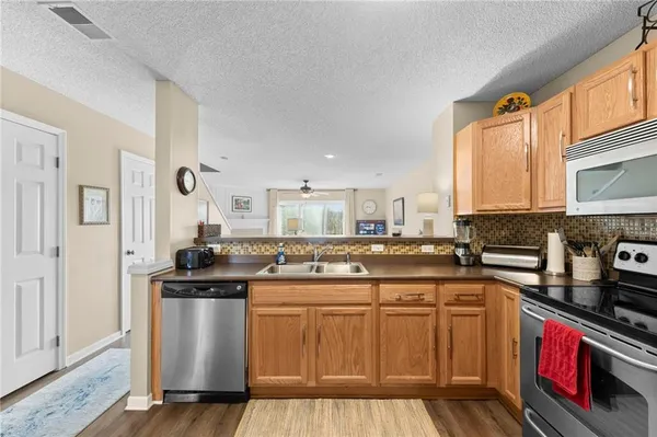 $200,000 | 5521 North Fairmount Avenue, Kansas City, MO 64118