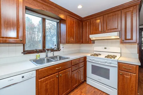 $699,900 | 97 Kendall Road, Tewksbury, MA 01876