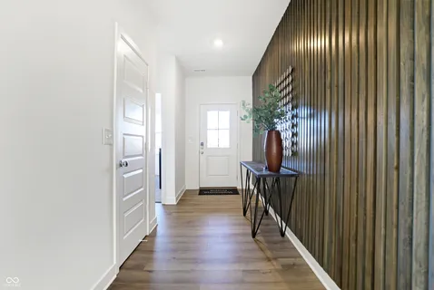 $383,385 | 1916 West Addison Drive, Greenfield, IN 46140