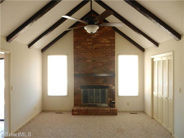 5342 Mapleton Street Clemmons, NC 27012 - Photo 8 of 16 Living Room.