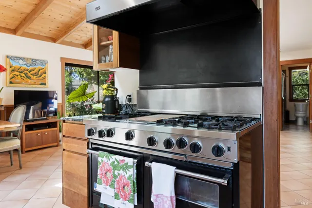 $2,195,000 | 7 Linsdale Lane, Point Reyes Station, CA 94956