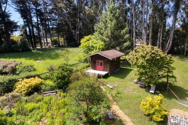 $2,195,000 | 7 Linsdale Lane, Point Reyes Station, CA 94956