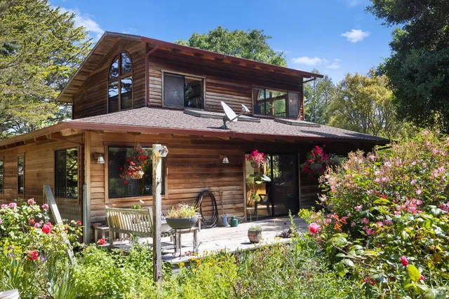 $2,195,000 | 7 Linsdale Lane, Point Reyes Station, CA 94956