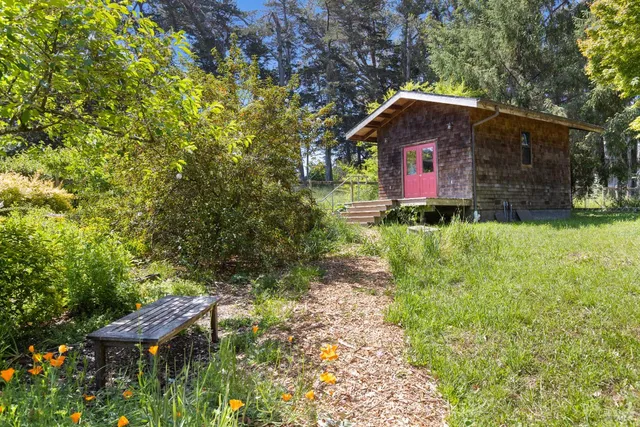 $2,195,000 | 7 Linsdale Lane, Point Reyes Station, CA 94956