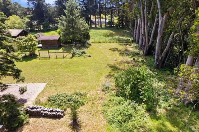 $2,195,000 | 7 Linsdale Lane, Point Reyes Station, CA 94956