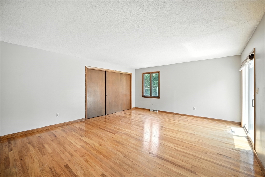 61 Lotus Street West Springfield, MA 01089 - Photo 18 of 35 Gallery Image 18