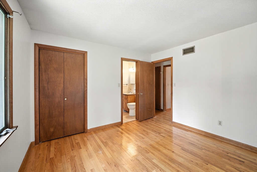 61 Lotus Street West Springfield, MA 01089 - Photo 21 of 35 Gallery Image 21
