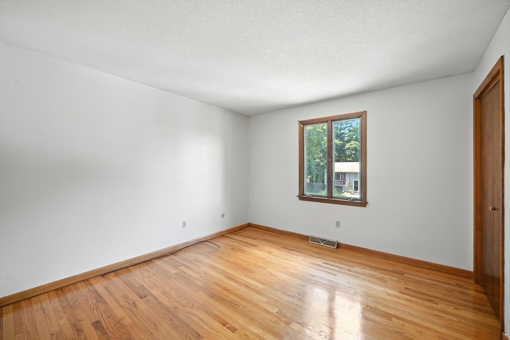 61 Lotus Street West Springfield, MA 01089 - Photo 22 of 35 Gallery Image 22