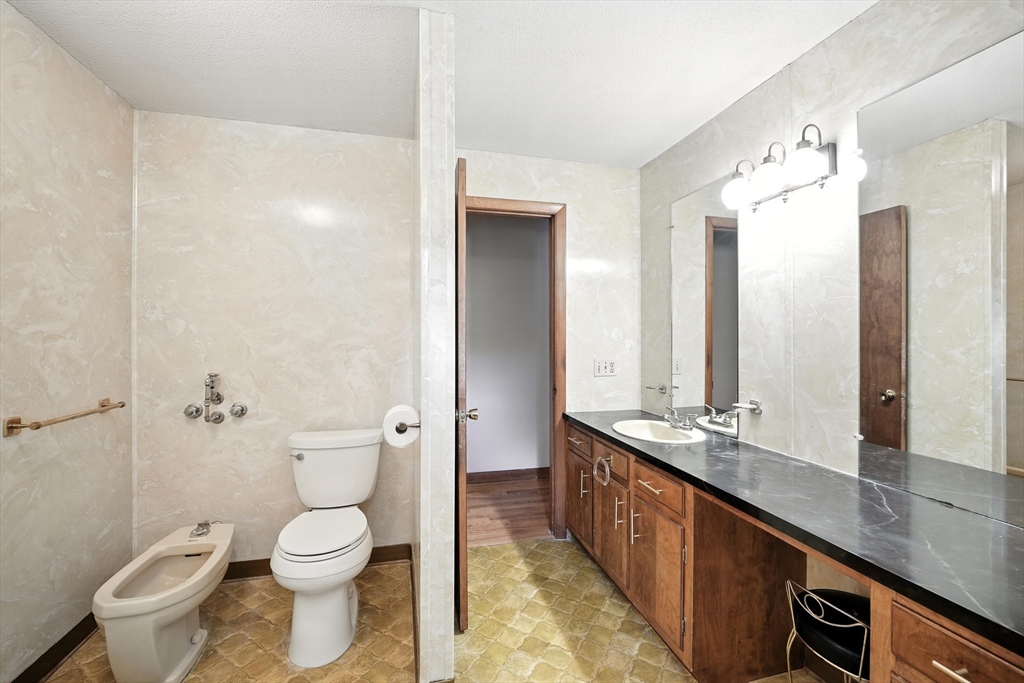 61 Lotus Street West Springfield, MA 01089 - Photo 30 of 35 Gallery Image 30