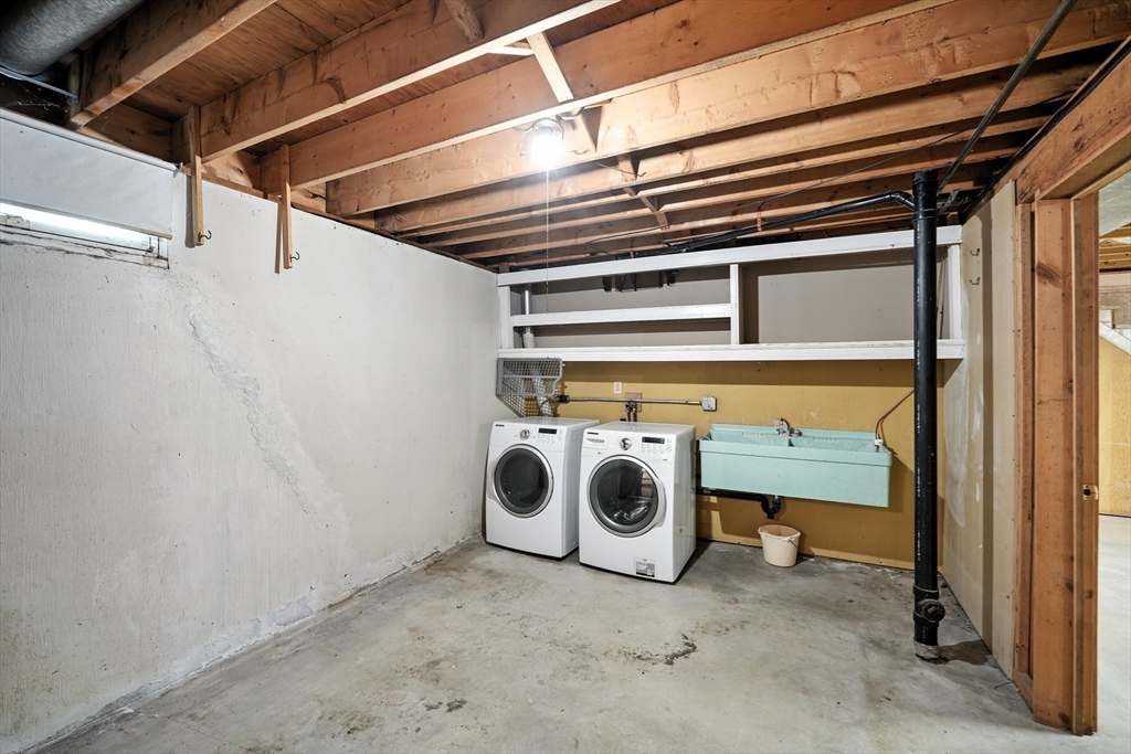 61 Lotus Street West Springfield, MA 01089 - Photo 32 of 35 Gallery Image 32