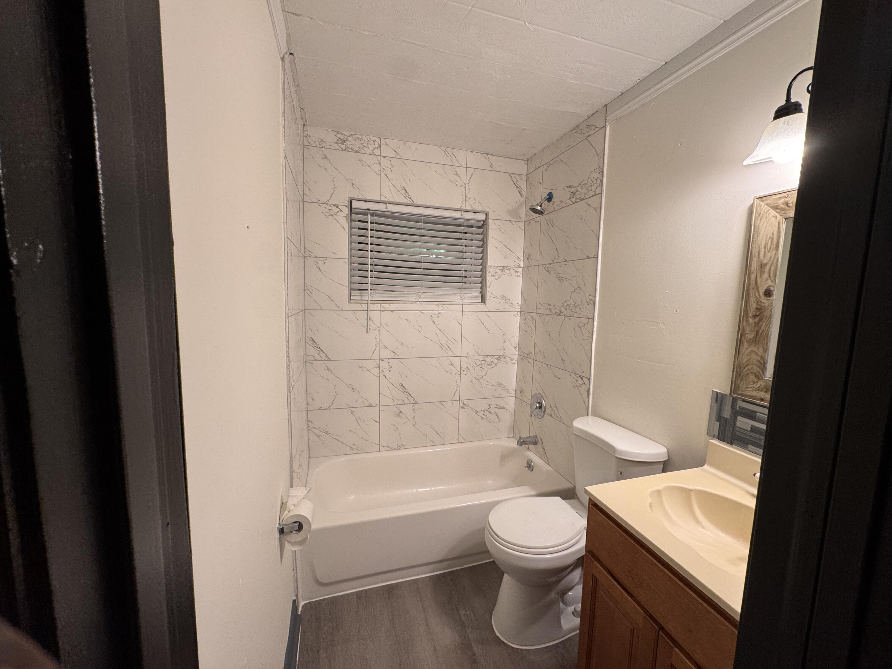 1312 Edgewood Terrace, Unit B Fort Pierce, FL 34950 - Photo 4 of 12 IMG_0679