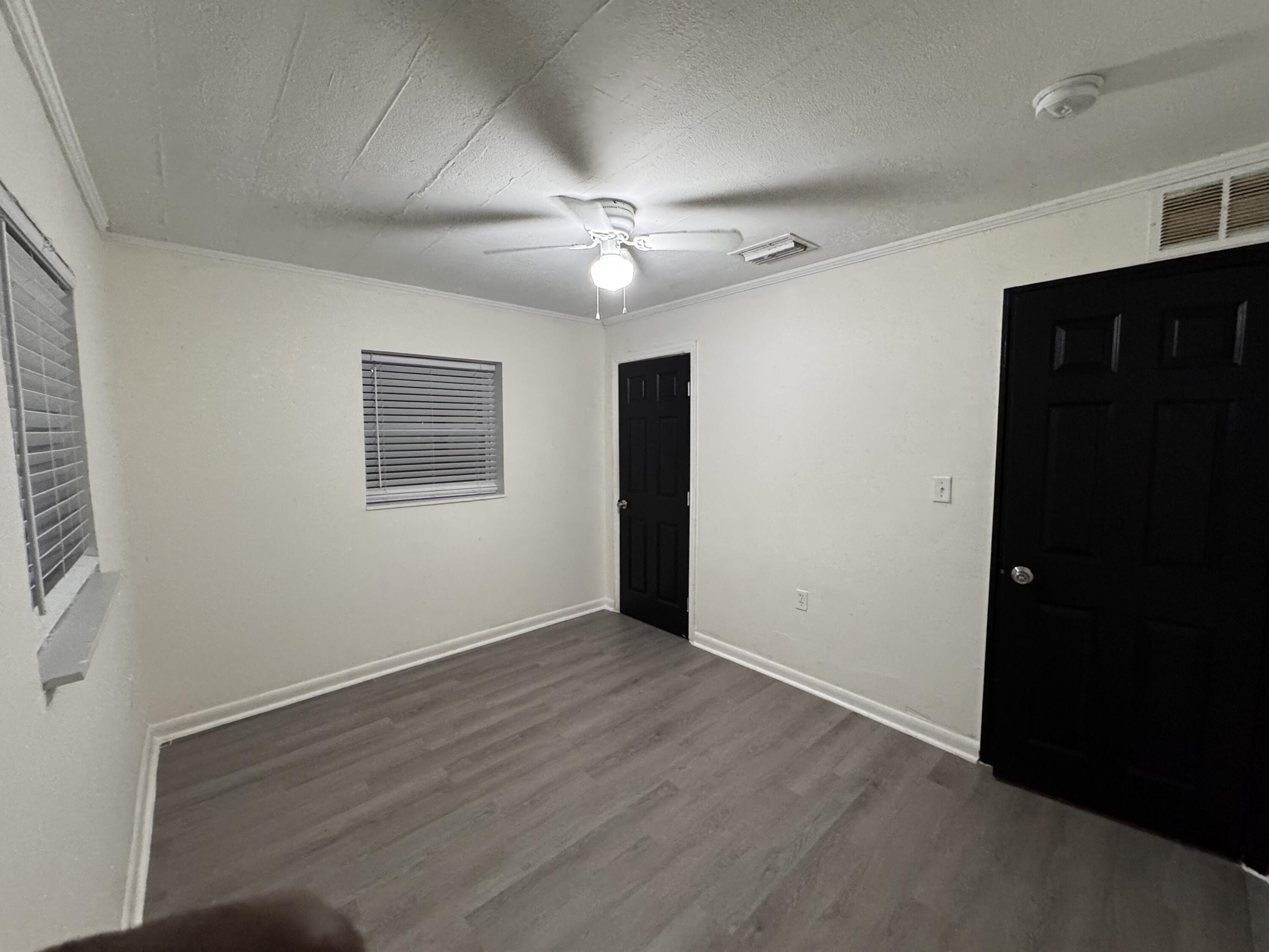 1312 Edgewood Terrace, Unit B Fort Pierce, FL 34950 - Photo 8 of 12 IMG_0684