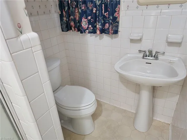 $317,800 | 865 Armory Road, North Wilkesboro, NC 28659