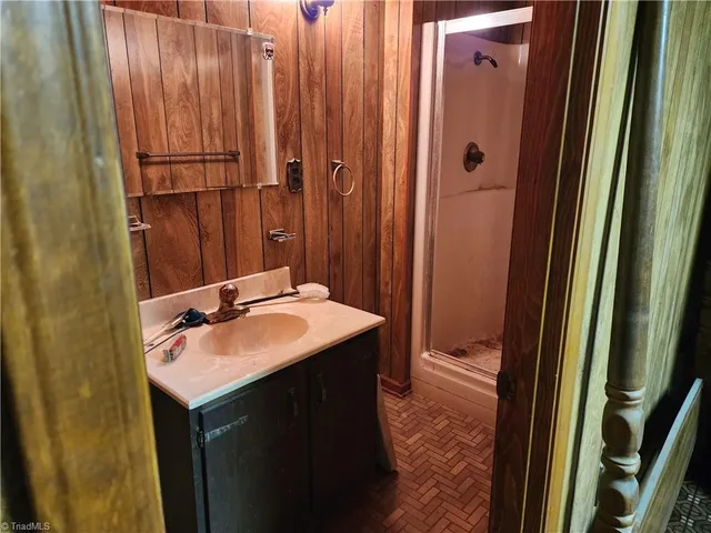 $317,800 | 865 Armory Road, North Wilkesboro, NC 28659