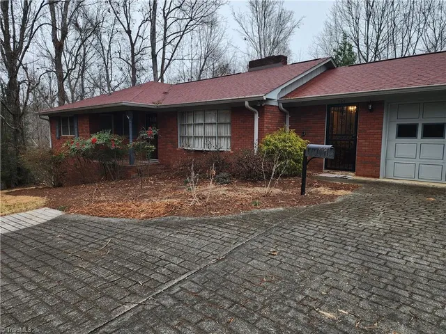 $317,800 | 865 Armory Road, North Wilkesboro, NC 28659