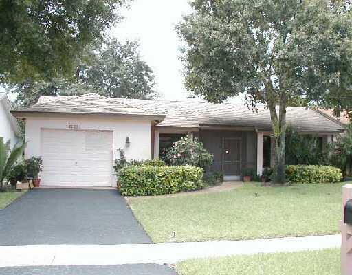 10669 Greenbriar Court Boca Raton, FL 33498 - Photo 1 of 9 Primary Photo