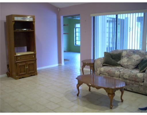 10669 Greenbriar Court Boca Raton, FL 33498 - Photo 5 of 9 Additional Photo