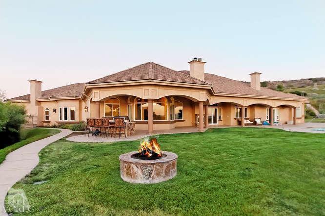 3402 Deep Waters Court Simi Valley, CA 93065 - Photo 35 of 48 a front view of a house with garden
