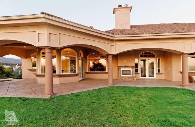 3402 Deep Waters Court Simi Valley, CA 93065 - Photo 36 of 48 a front view of a house with garden