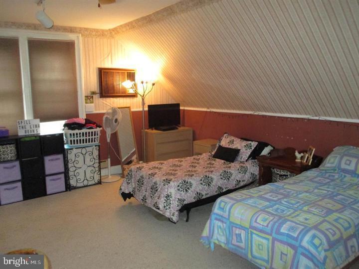 9020 Pine Road Philadelphia, PA 19115 - Photo 2 of 25