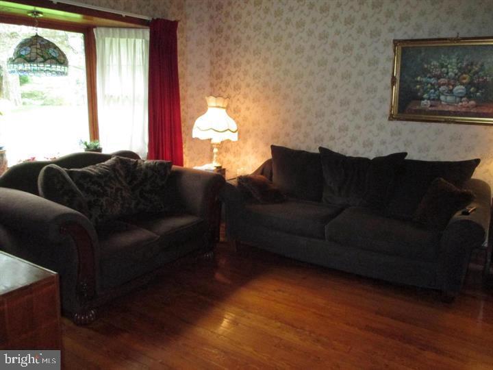 9020 Pine Road Philadelphia, PA 19115 - Photo 16 of 25