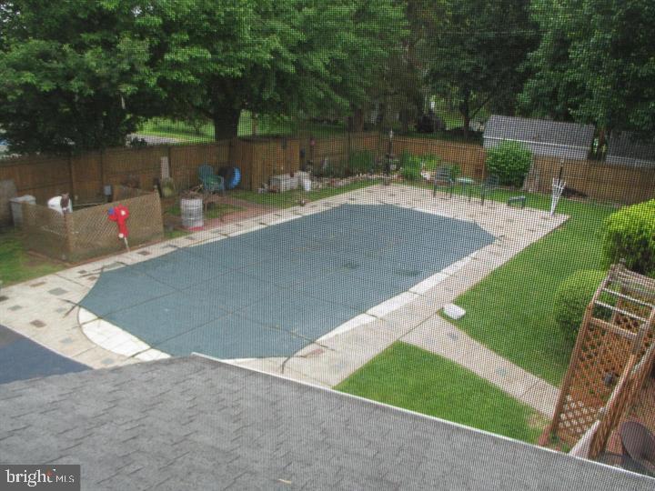 9020 Pine Road Philadelphia, PA 19115 - Photo 17 of 25