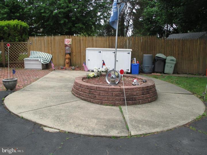 9020 Pine Road Philadelphia, PA 19115 - Photo 21 of 25