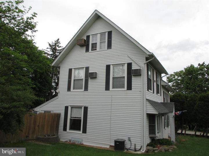 9020 Pine Road Philadelphia, PA 19115 - Photo 23 of 25