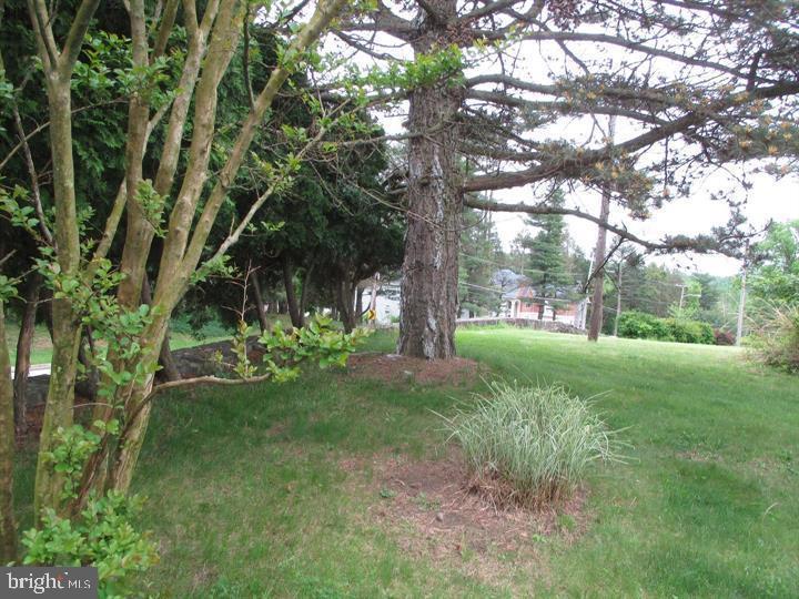 9020 Pine Road Philadelphia, PA 19115 - Photo 24 of 25
