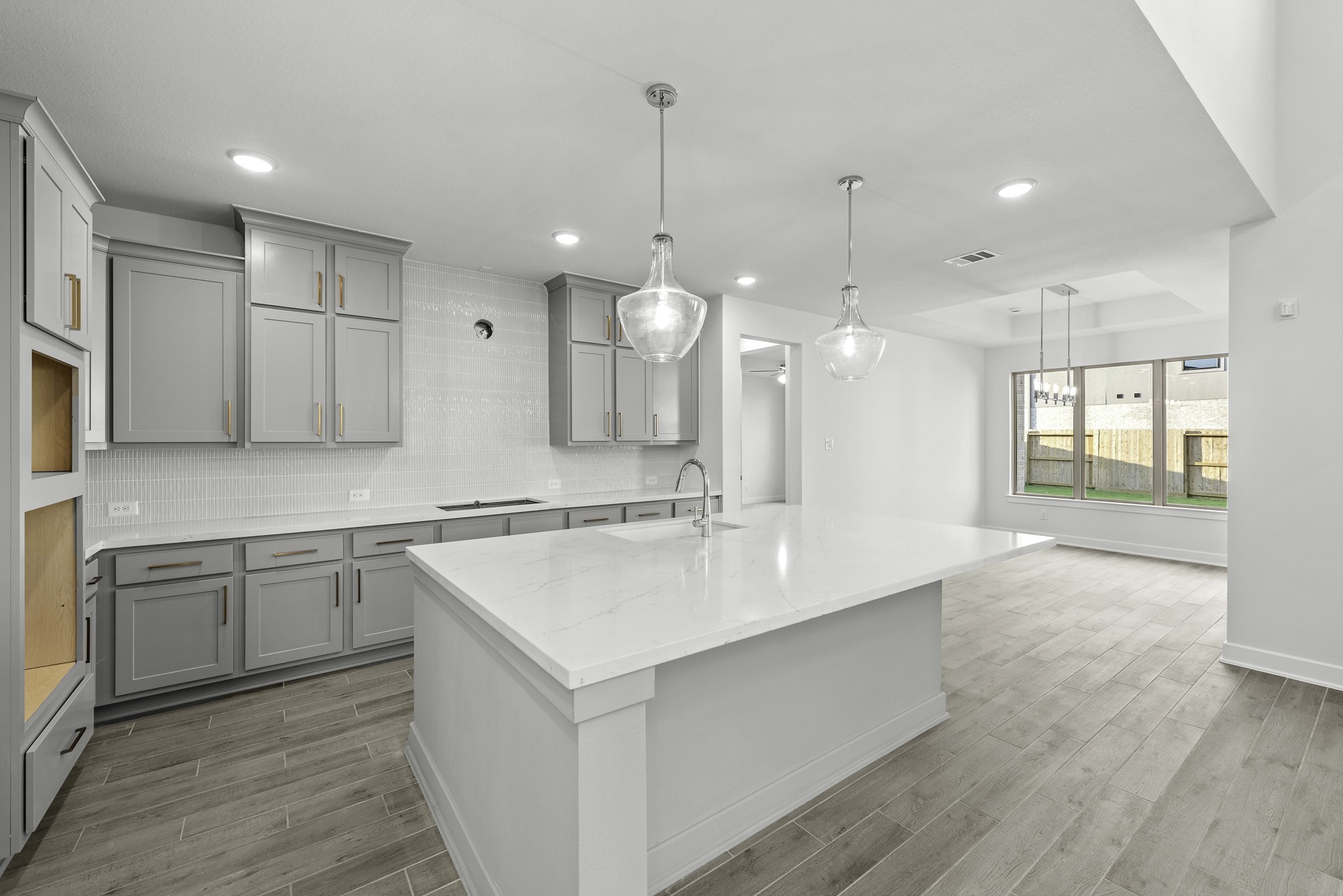 4918 Benton Wds Trail Rosenberg, TX 77471 - Photo 6 of 25 Representative photo. Home under construction. Design selections and colors may vary.