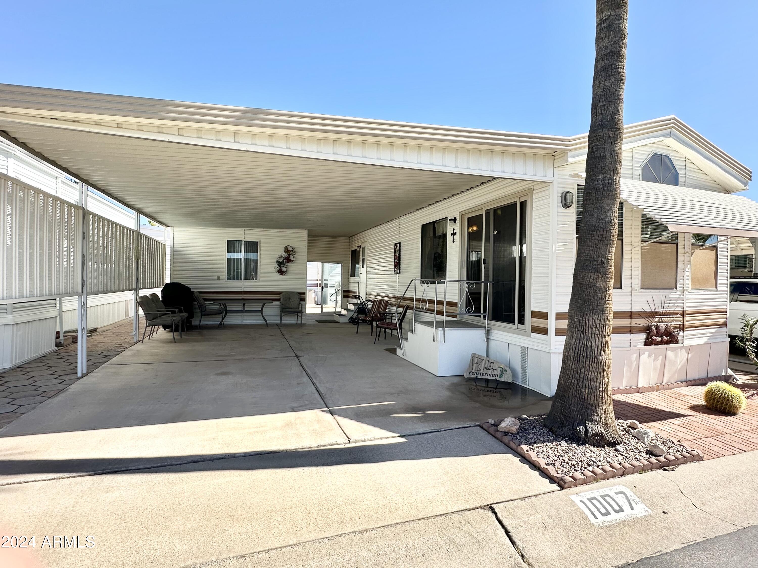 1007 South Prospectors Road Apache Junction, AZ 85119 - Photo 3 of 43 LARGE CARPORT