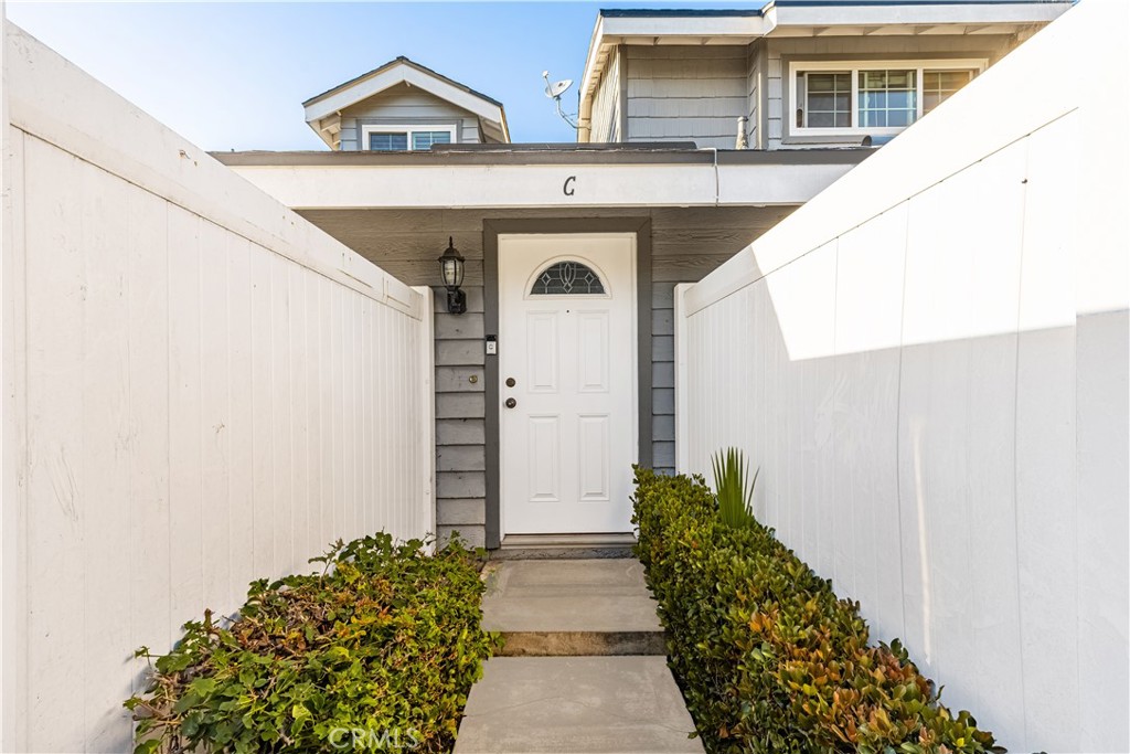 1062 Walnut Street, Unit C Tustin, CA 92780 - Photo 2 of 41 a front view of a house