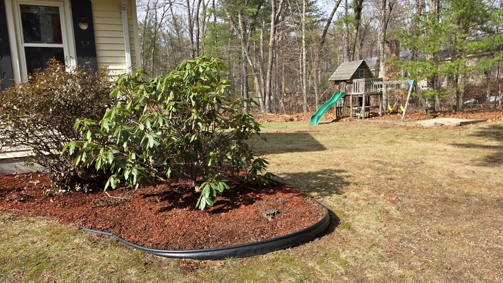 11 Walnut Street Douglas, MA 01516 - Photo 33 of 40