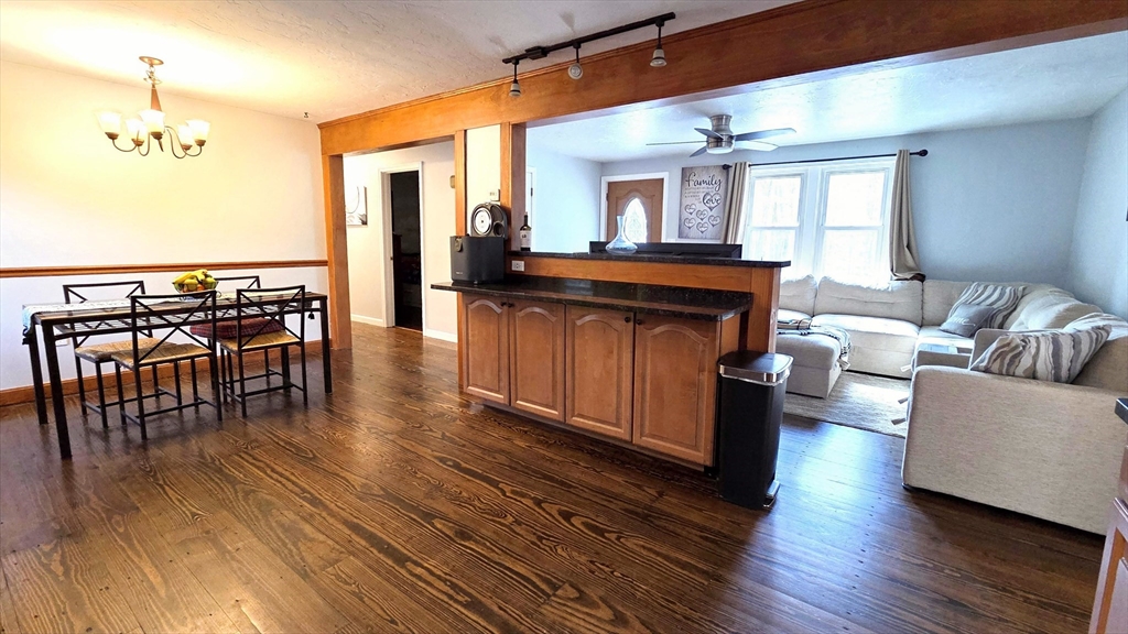 11 Walnut Street Douglas, MA 01516 - Photo 4 of 40