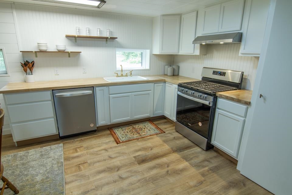 10828 North Chippewa Road Coleman, MI 48618 - Photo 9 of 28 1900865-8.JPG