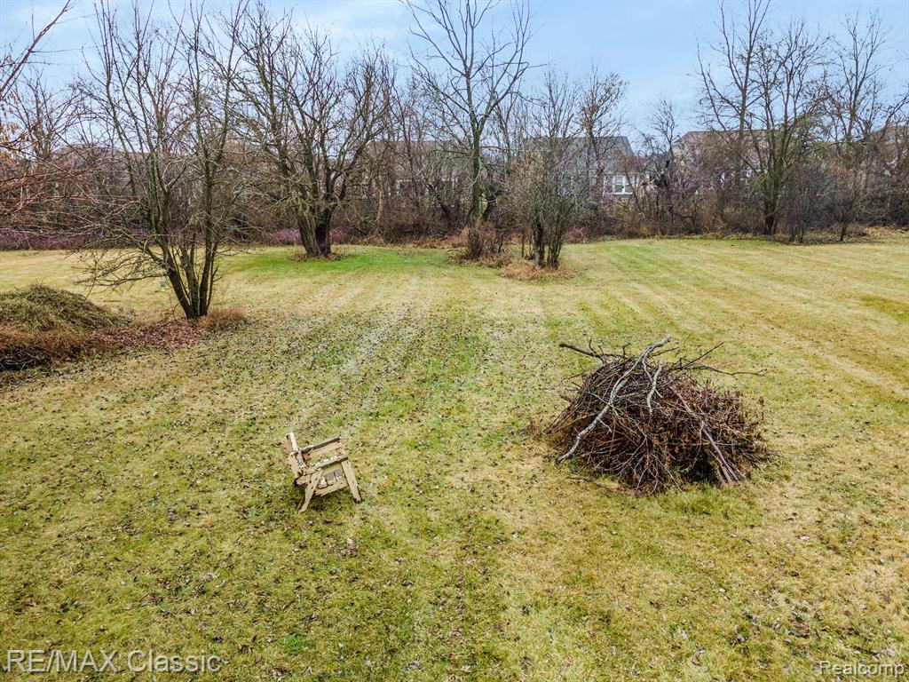 17373 Ridge Road Northville, MI 48168 - Photo 26 of 31