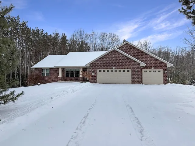 $599,900 | 6705 Elizabeth Lane, Sobieski, WI 54171
