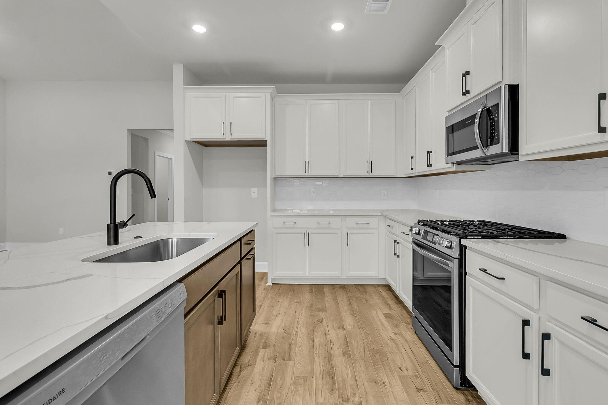 761 Maynard Lane Summerville, SC 29486 - Photo 12 of 45 CREM - 761 Maynard Ln-28