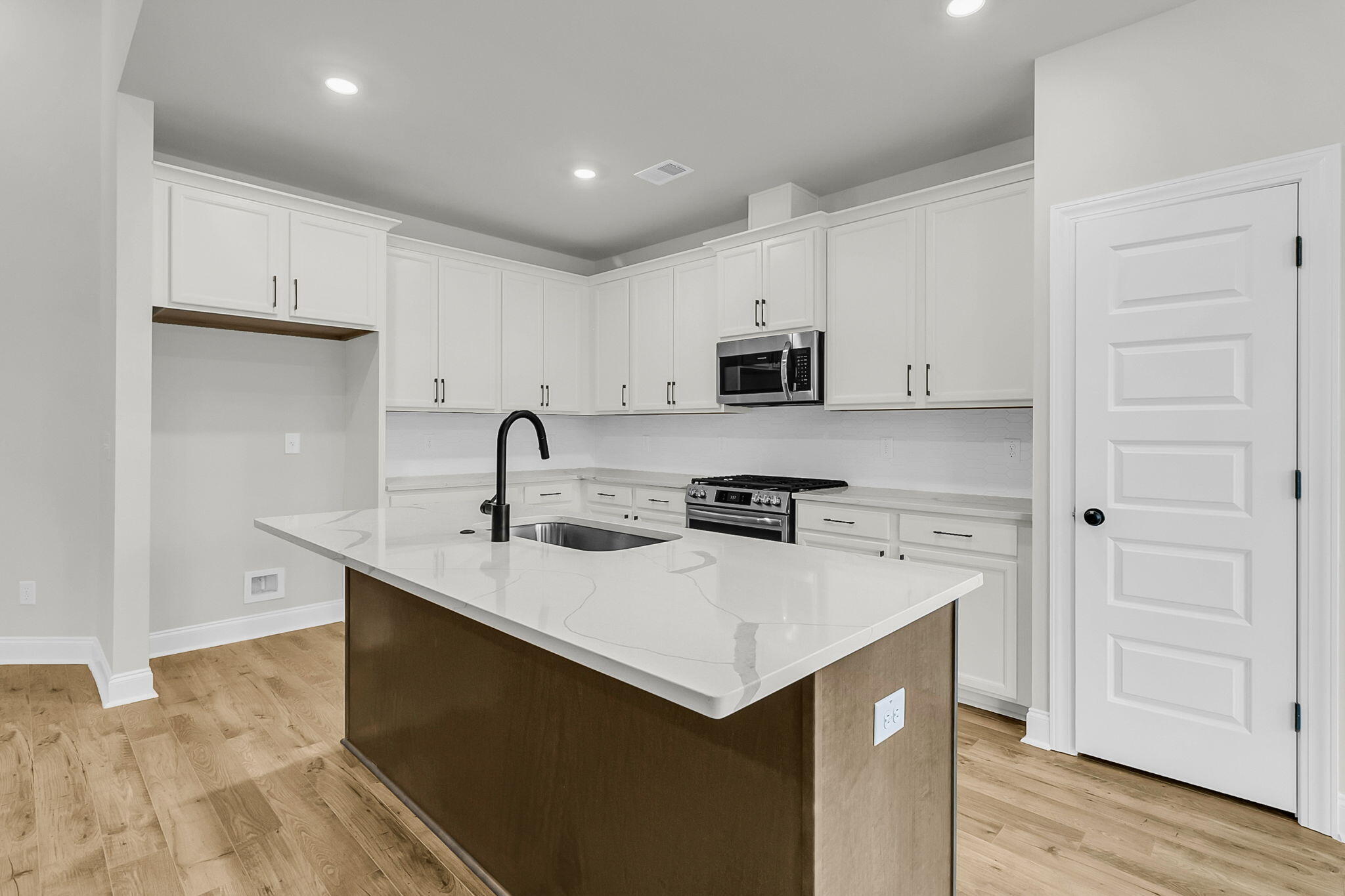 761 Maynard Lane Summerville, SC 29486 - Photo 10 of 45 CREM - 761 Maynard Ln-26