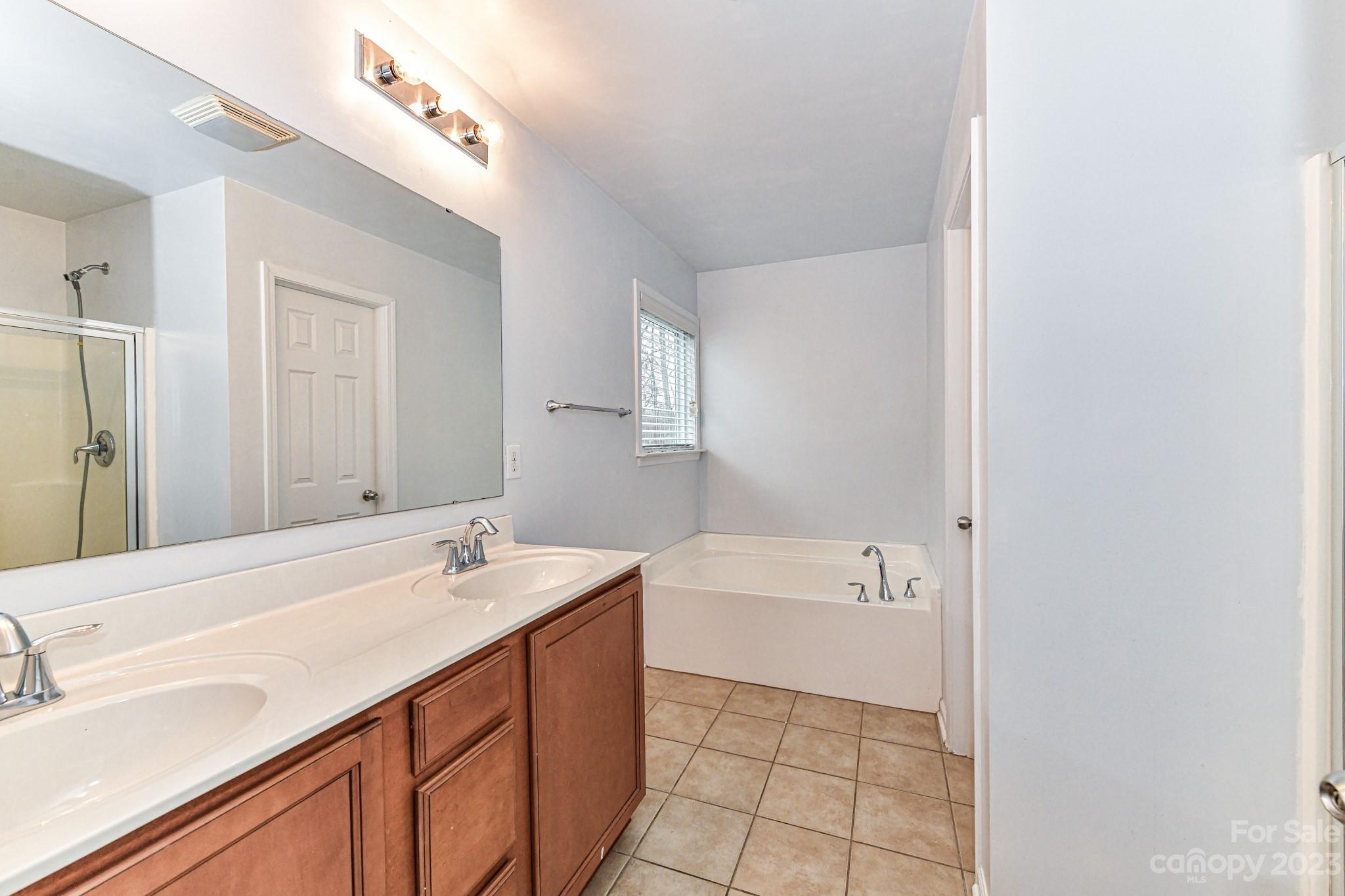 8410 Lustre Road Charlotte, NC 28215 - Photo 23 of 36 Gallery Image 23