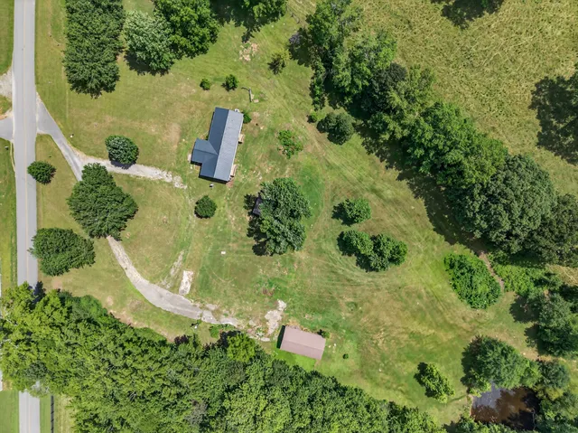 $265,000 | 699 Howell Hill Road, Flintville, TN 37335