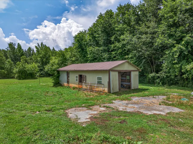 $265,000 | 699 Howell Hill Road, Flintville, TN 37335