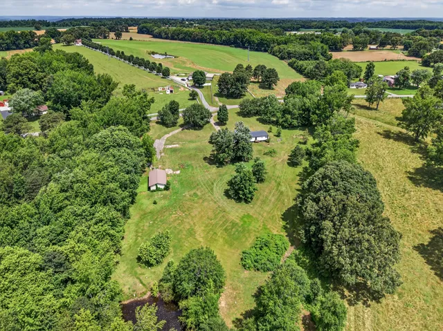 $265,000 | 699 Howell Hill Road, Flintville, TN 37335