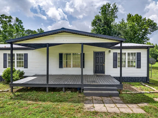 $265,000 | 699 Howell Hill Road, Flintville, TN 37335