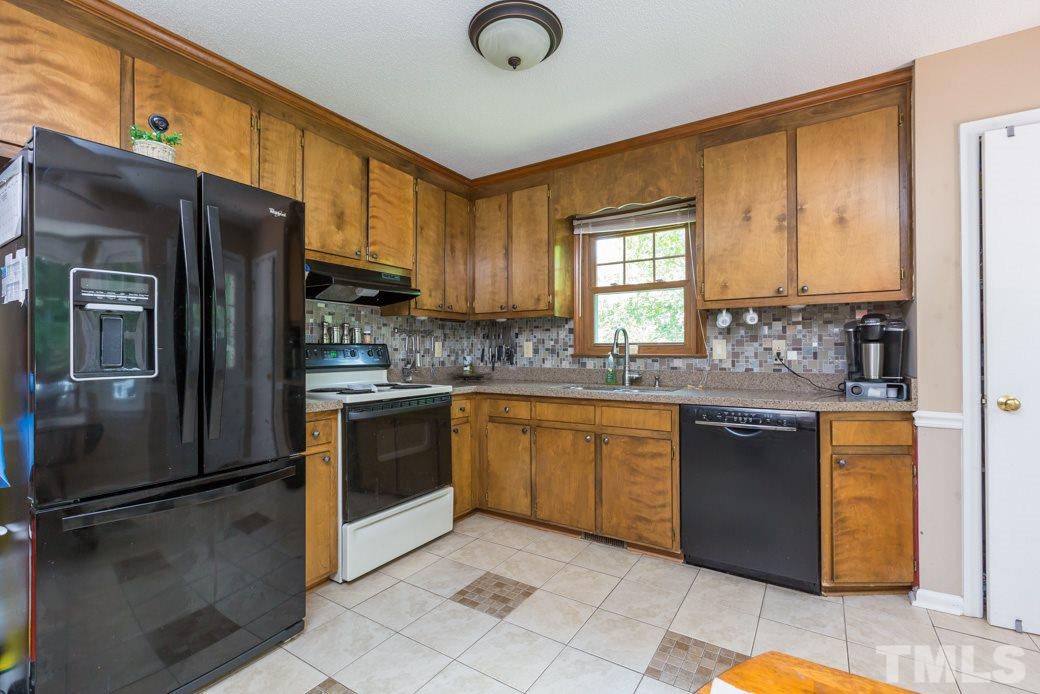 3520 Castlegate Drive Raleigh, NC 27616 - Photo 6 of 22