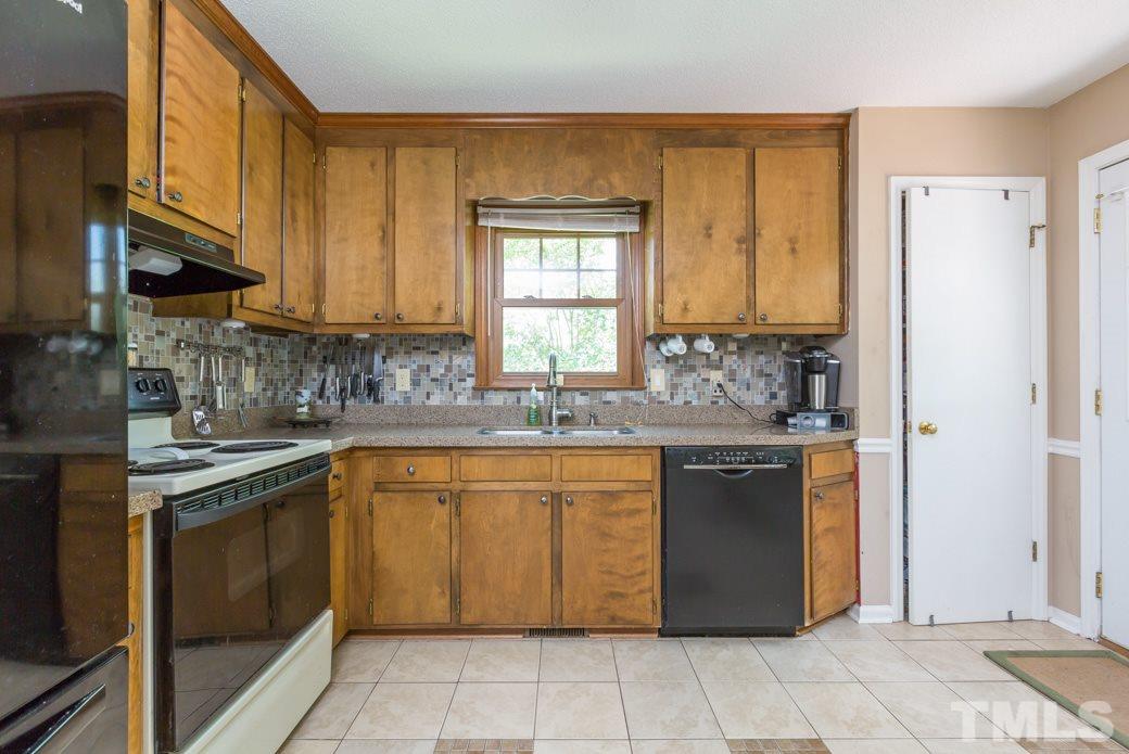 3520 Castlegate Drive Raleigh, NC 27616 - Photo 8 of 22
