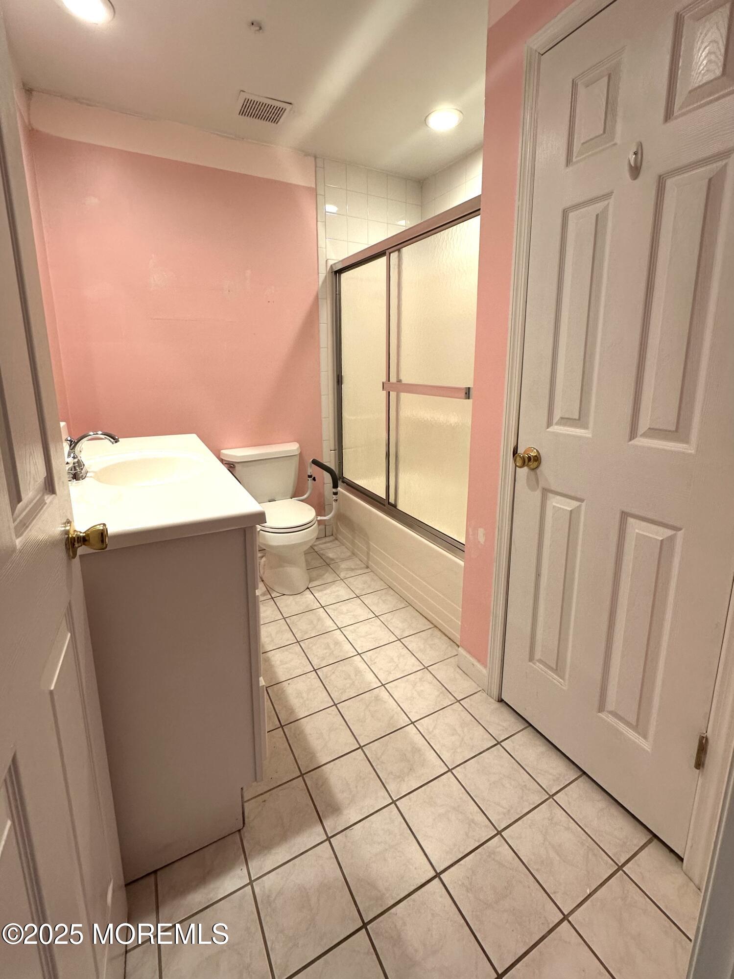 86 Jamestown Road, Unit C Freehold, NJ 07728 - Photo 15 of 32 Bath